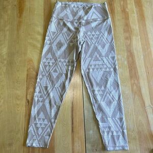Aerie Women’s Chill Play Move Leggings Cropped Size L